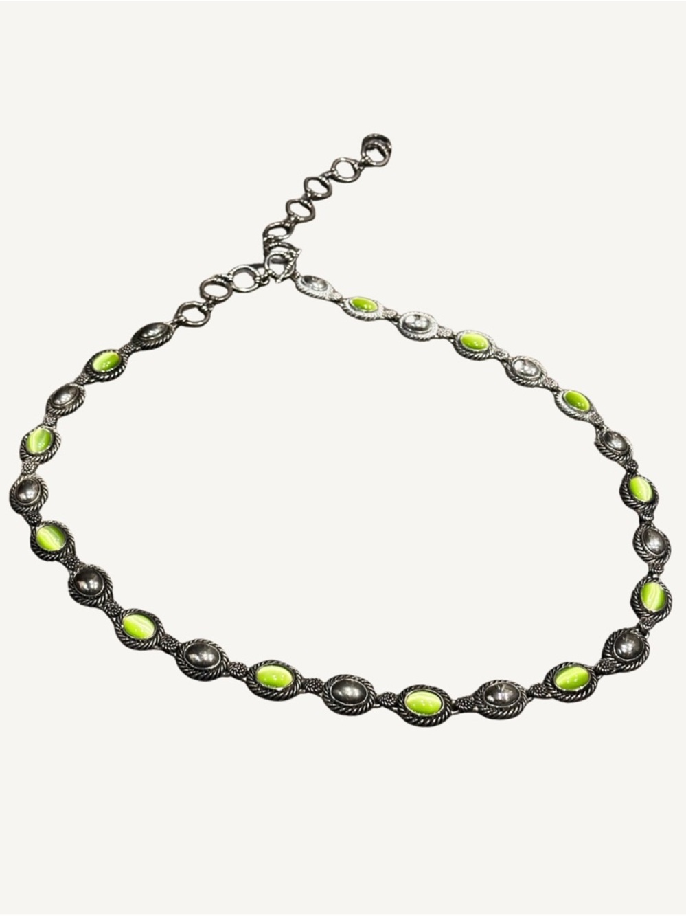 Green Cat Eye Glass and Toggle Link Belt Silver Tone 30”-36” Vintage